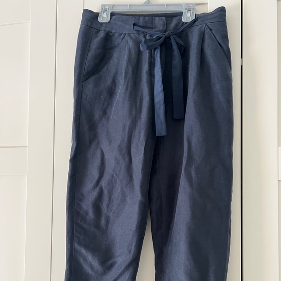 Aritzia - Wilfred Capri Pant - Picture 1 of 2